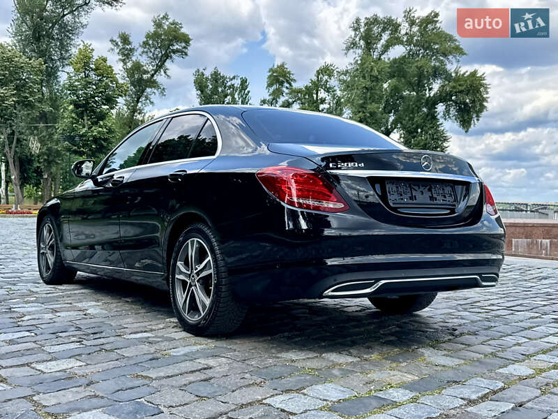 Седан Mercedes-Benz C-Class 2015 в Києві