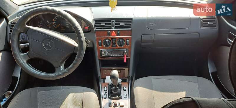 Седан Mercedes-Benz C-Class 1998 в Бершаді