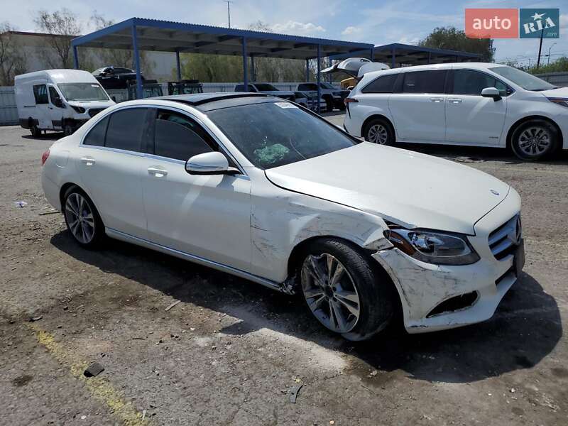 Седан Mercedes-Benz C-Class 2015 в Львові