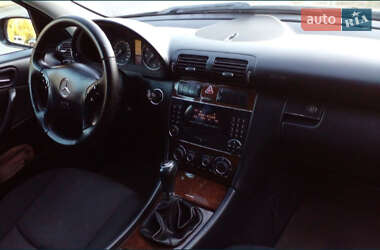 Универсал Mercedes-Benz C-Class 2004 в 