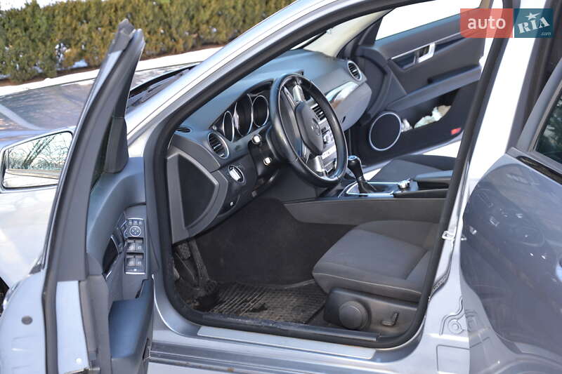 Універсал Mercedes-Benz C-Class 2013 в Краматорську