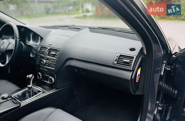 Универсал Mercedes-Benz C-Class 2009 в 