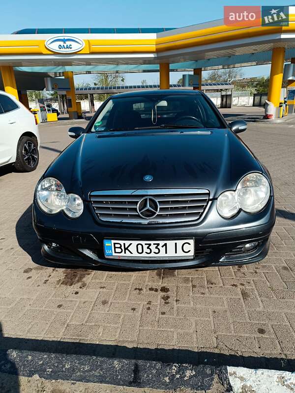 Купе Mercedes-Benz C-Class 2007 в 