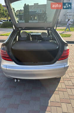 Купе Mercedes-Benz C-Class 2003 в 