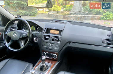 Седан Mercedes-Benz C-Class 2010 в 