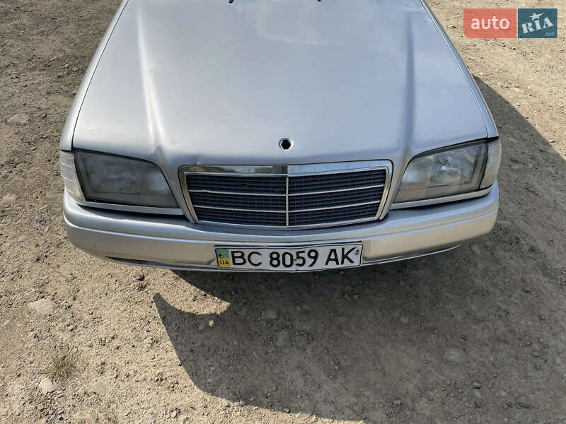 Седан Mercedes-Benz C-Class 1996 в Долині