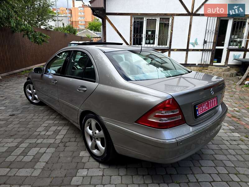 Седан Mercedes-Benz C-Class 2004 в Полтаве