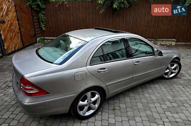 Седан Mercedes-Benz C-Class 2004 в 