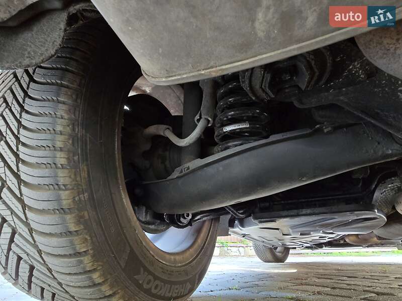 Седан Mercedes-Benz C-Class 2004 в Полтаве