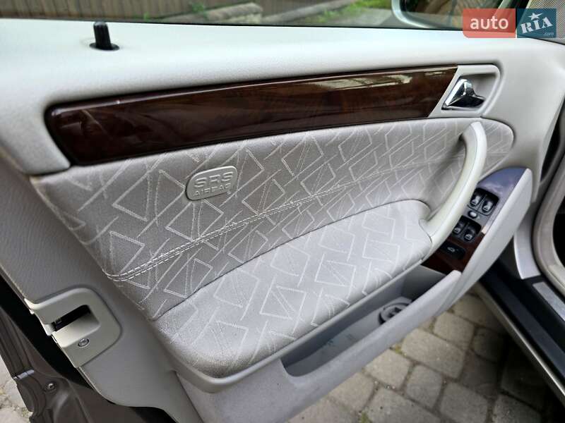 Седан Mercedes-Benz C-Class 2004 в Полтаве