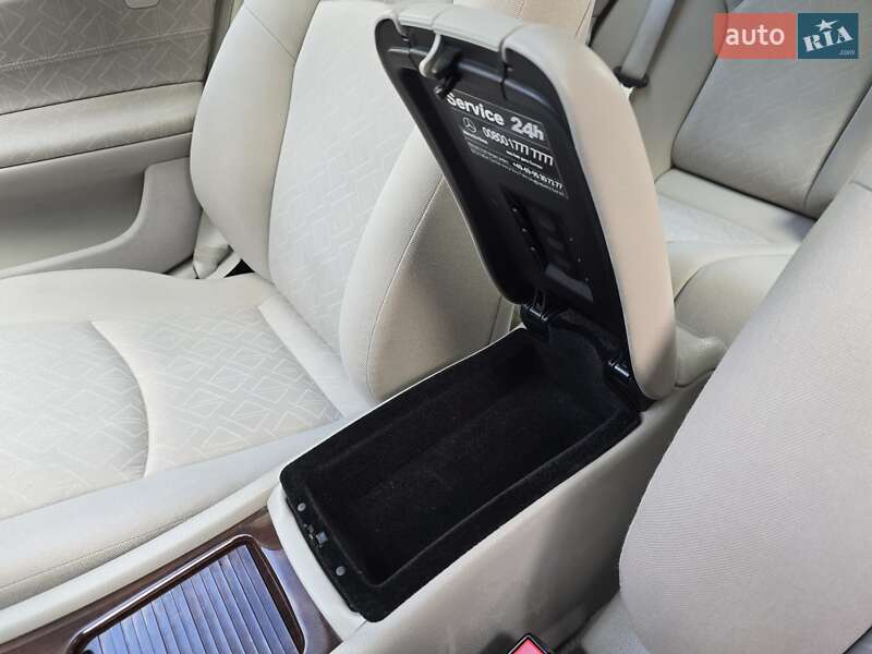 Седан Mercedes-Benz C-Class 2004 в Полтаве