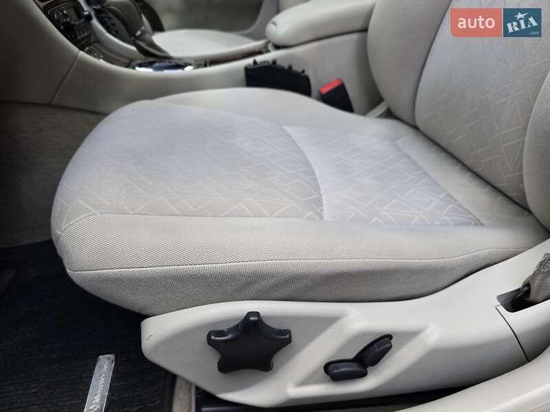 Седан Mercedes-Benz C-Class 2004 в Полтаве