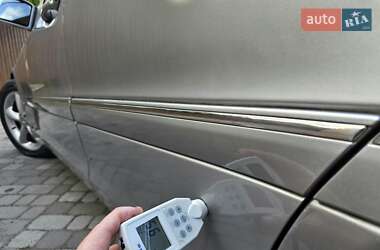Седан Mercedes-Benz C-Class 2004 в 