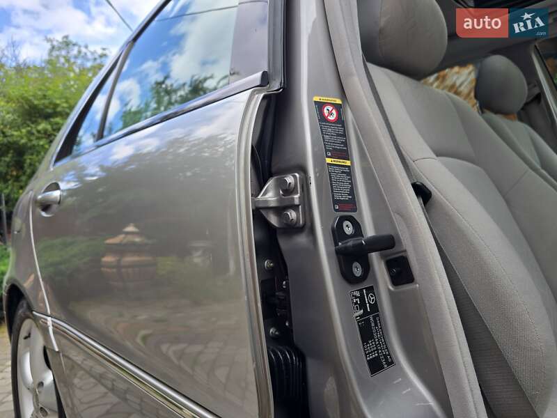 Седан Mercedes-Benz C-Class 2004 в Полтаве