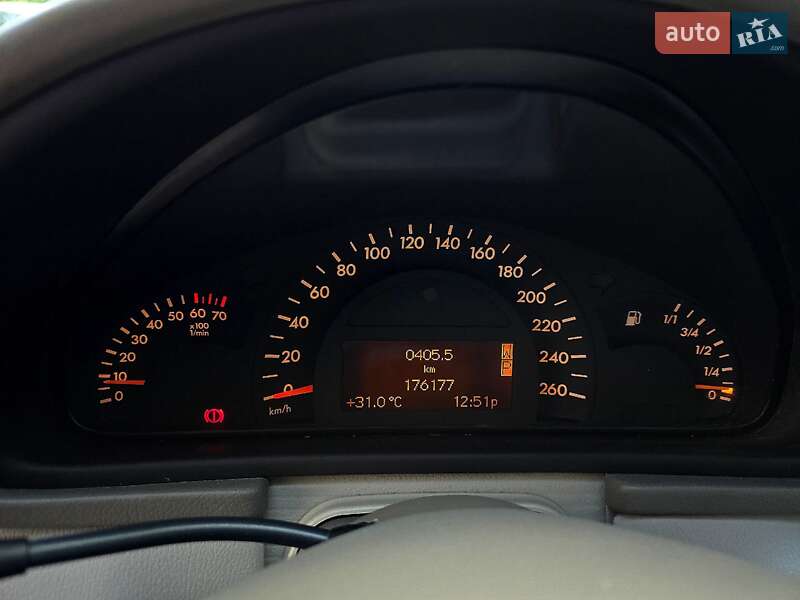 Седан Mercedes-Benz C-Class 2004 в Полтаве