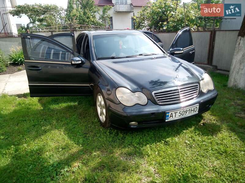 Седан Mercedes-Benz C-Class 2001 в Ивано-Франковске