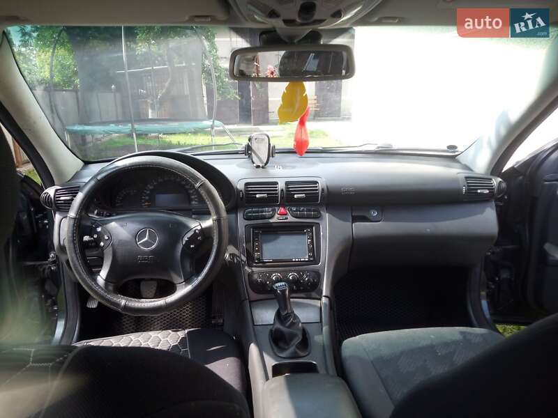 Седан Mercedes-Benz C-Class 2001 в Ивано-Франковске