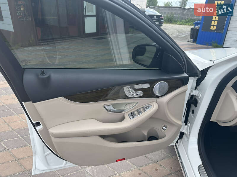 Седан Mercedes-Benz C-Class 2015 в Киеве