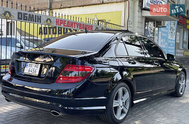 Седан Mercedes-Benz C-Class 2011 в Николаеве