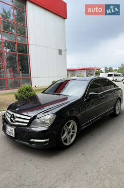 Седан Mercedes-Benz C-Class 2012 в Дніпрі