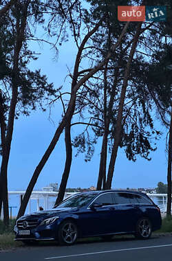 Универсал Mercedes-Benz C-Class 2017 в 