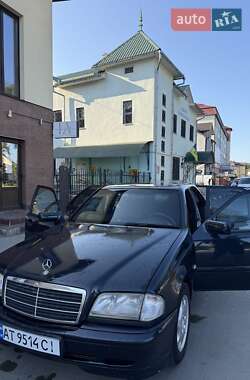 Седан Mercedes-Benz C-Class 2000 в 