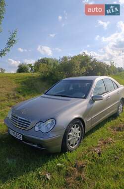 Седан Mercedes-Benz C-Class 2003 в Переяславе