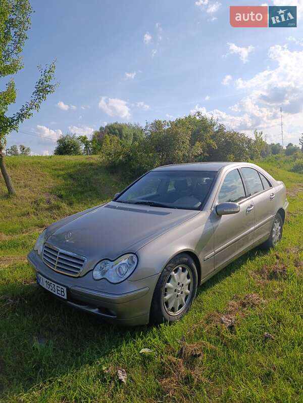 Седан Mercedes-Benz C-Class 2003 в 
