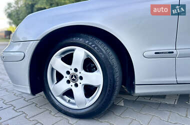 Универсал Mercedes-Benz C-Class 2004 в 