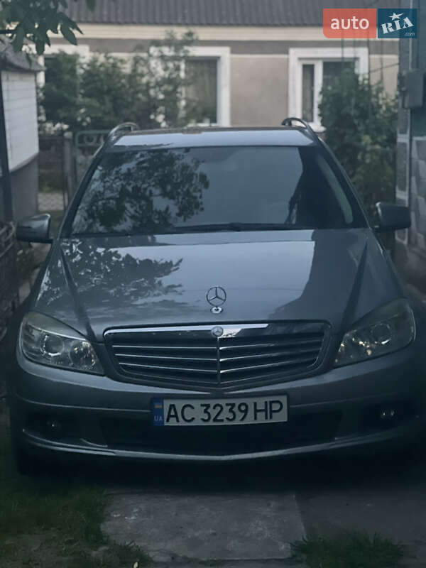 Mercedes-Benz C-Class 2010