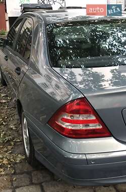 Седан Mercedes-Benz C-Class 2004 в 