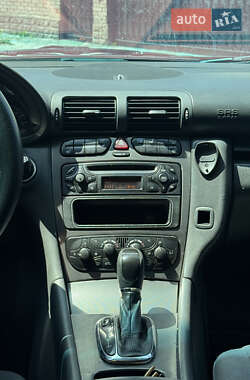 Седан Mercedes-Benz C-Class 2002 в 