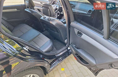 Універсал Mercedes-Benz C-Class 2012 в 