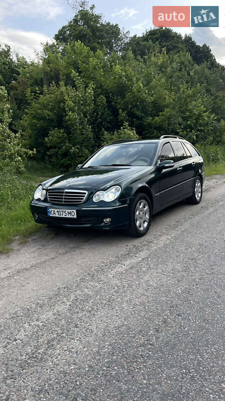 Универсал Mercedes-Benz C-Class 2005 в Киеве