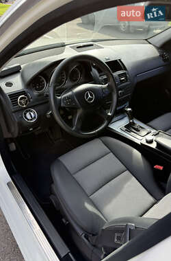 Седан Mercedes-Benz C-Class 2011 в 