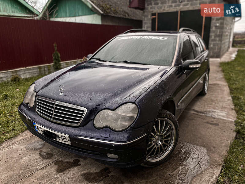 Универсал Mercedes-Benz C-Class 2002 в Бурштыне