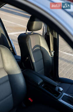 Седан Mercedes-Benz C-Class 2010 в 
