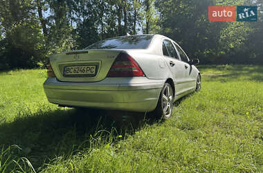 Седан Mercedes-Benz C-Class 2000 в 