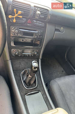 Седан Mercedes-Benz C-Class 2000 в 