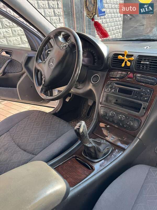 Универсал Mercedes-Benz C-Class 2001 в Чорткове