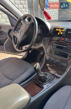 Универсал Mercedes-Benz C-Class 2001 в 