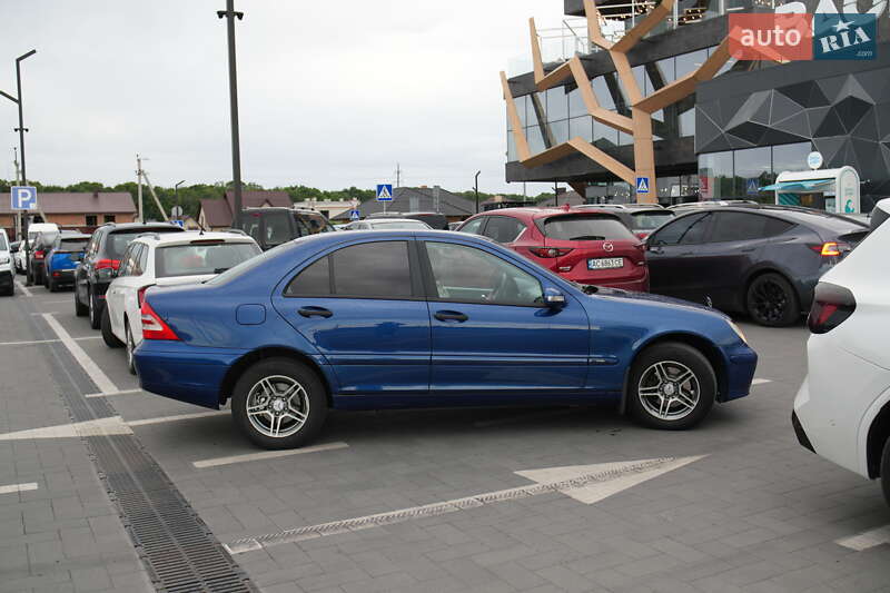 Mercedes-Benz C-Class 2003