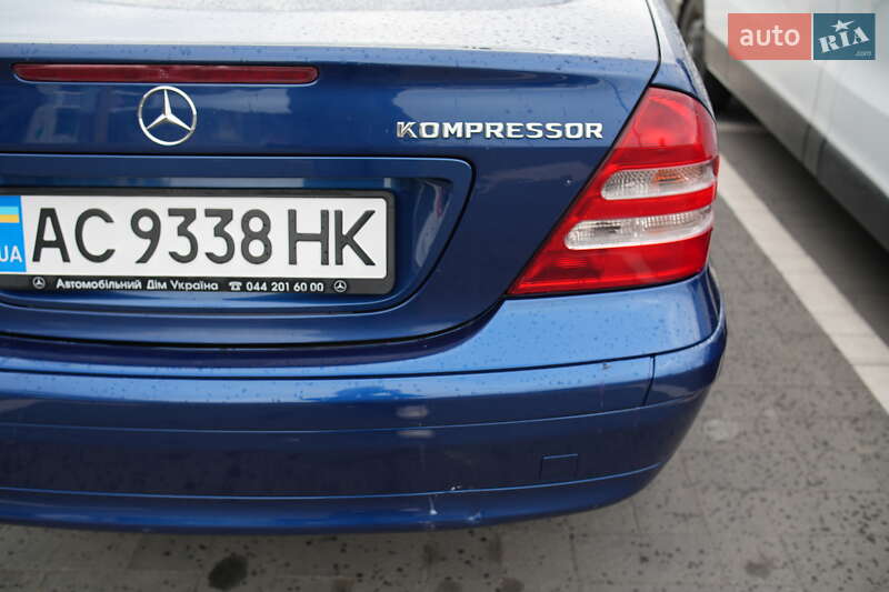 Седан Mercedes-Benz C-Class 2003 в Луцке