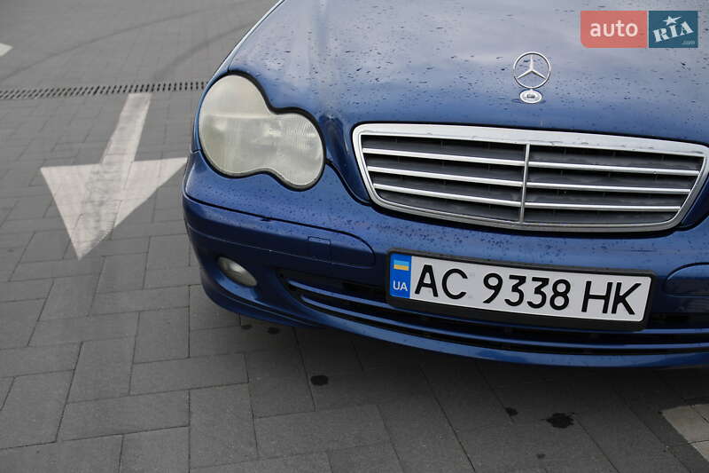 Седан Mercedes-Benz C-Class 2003 в Луцке