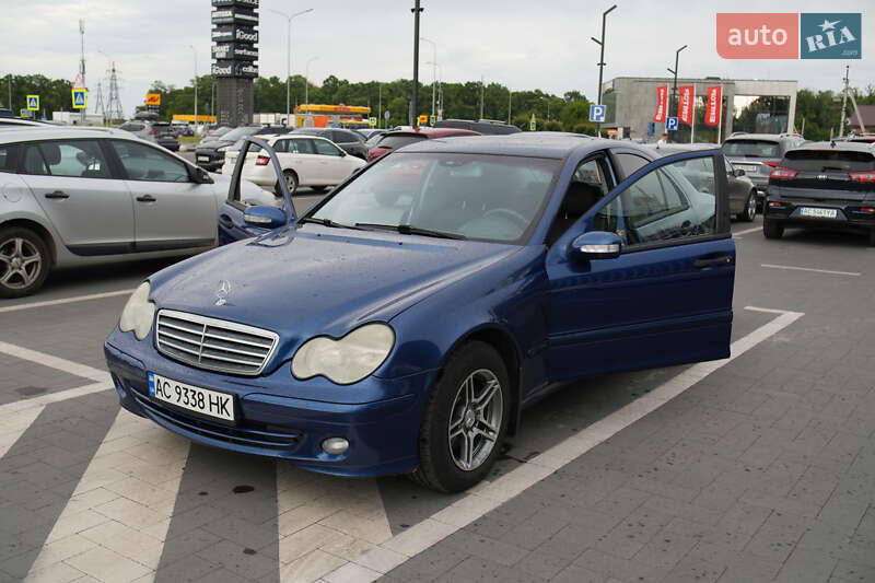 Седан Mercedes-Benz C-Class 2003 в Луцке