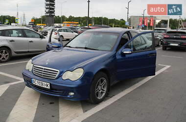 Седан Mercedes-Benz C-Class 2003 в 