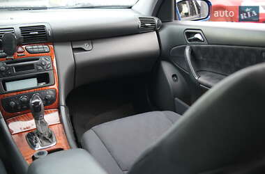 Седан Mercedes-Benz C-Class 2003 в 