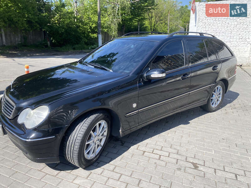Універсал Mercedes-Benz C-Class 2002 в Вінниці