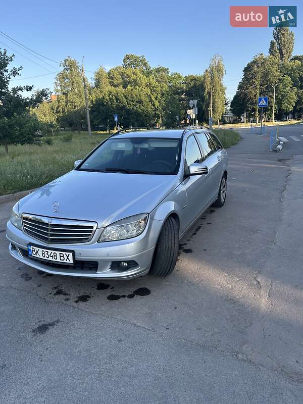 Универсал Mercedes-Benz C-Class 2010 в 