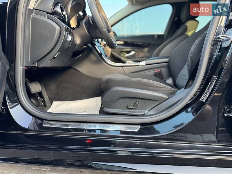 Седан Mercedes-Benz C-Class 2018 в Киеве